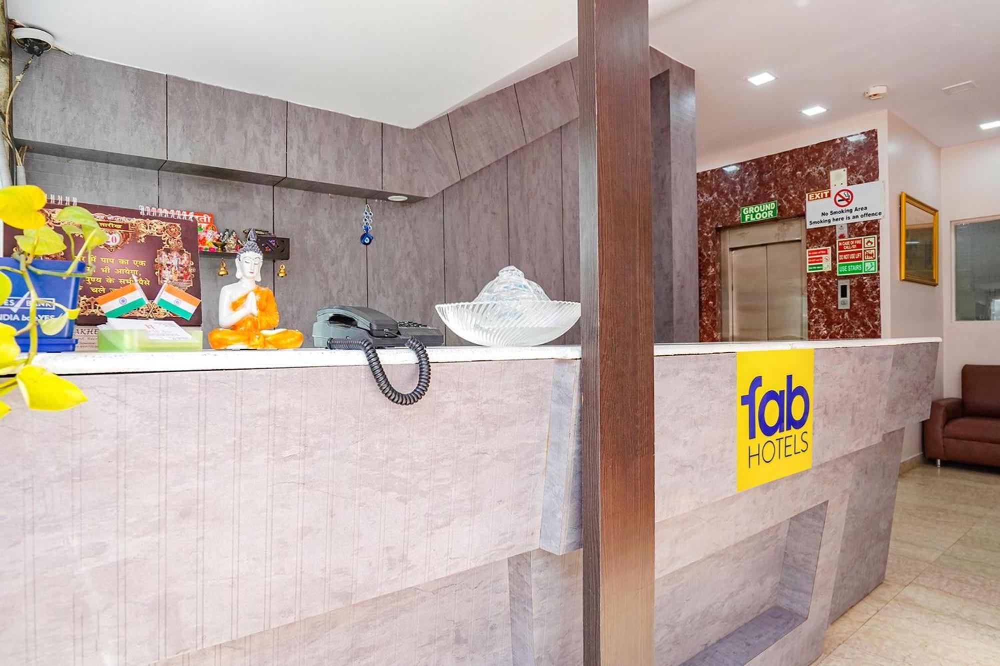 Fabhotel De Gold Neu-Delhi Exterior foto
